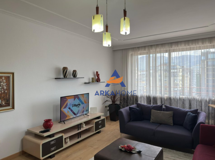 Tirane, jepet me qera apartament 2+1+Ballkon Kati 8, 145 m² 800 € (RRUGA NIKOLLA TUPE)