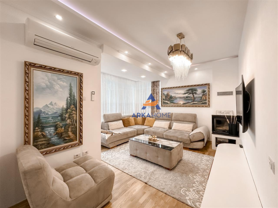 Tirane, shitet apartament 3+1+Ballkon Kati 3, 123 m² 250.000 € (KOPSHTI BOTANIK)