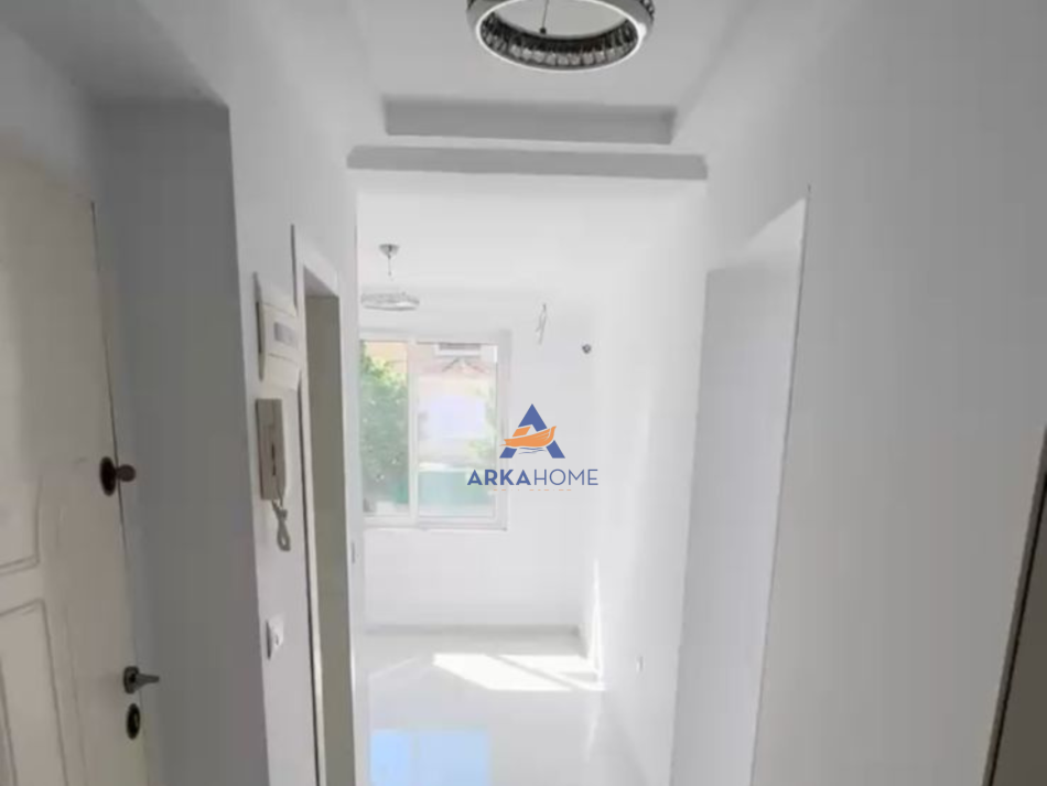 Tirane, jepet me qera apartament 2+1 Kati 2, 50 m² 1.000 € (rruga dibres)