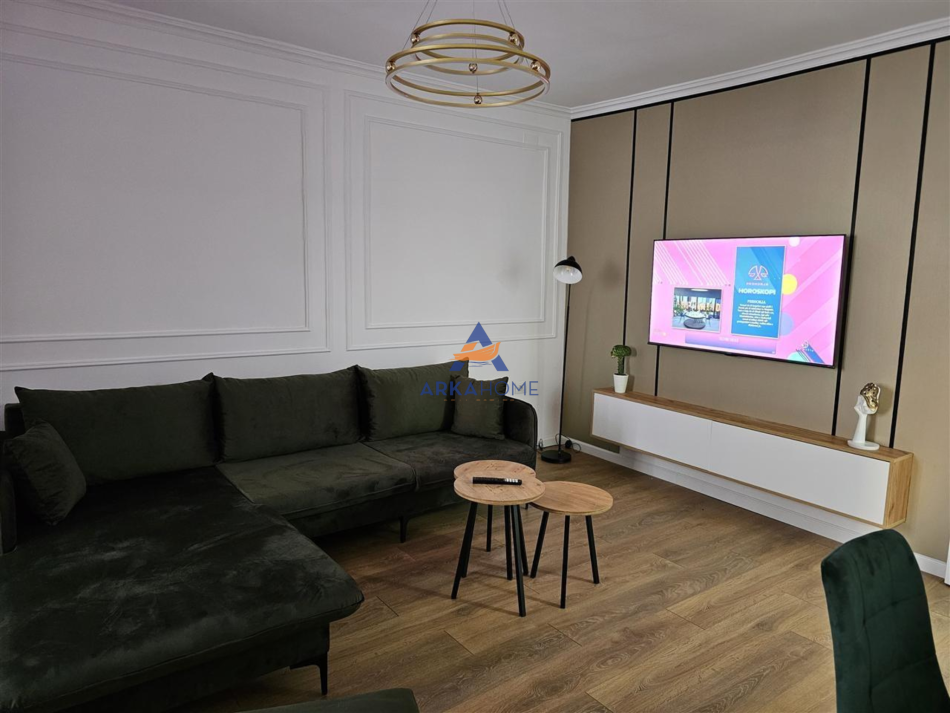 Tirane, jepet me qera apartament 1+1+Ballkon Kati 1, 71 m² 615 € (PRANE RRUGES SE KAVAJES)
