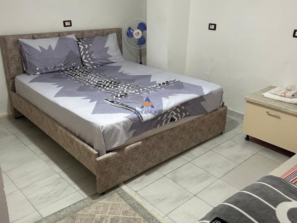 Tirane, jepet me qera apartament 1+1+Ballkon Kati 1, 67 m² 418 € (PAZARI I RI)