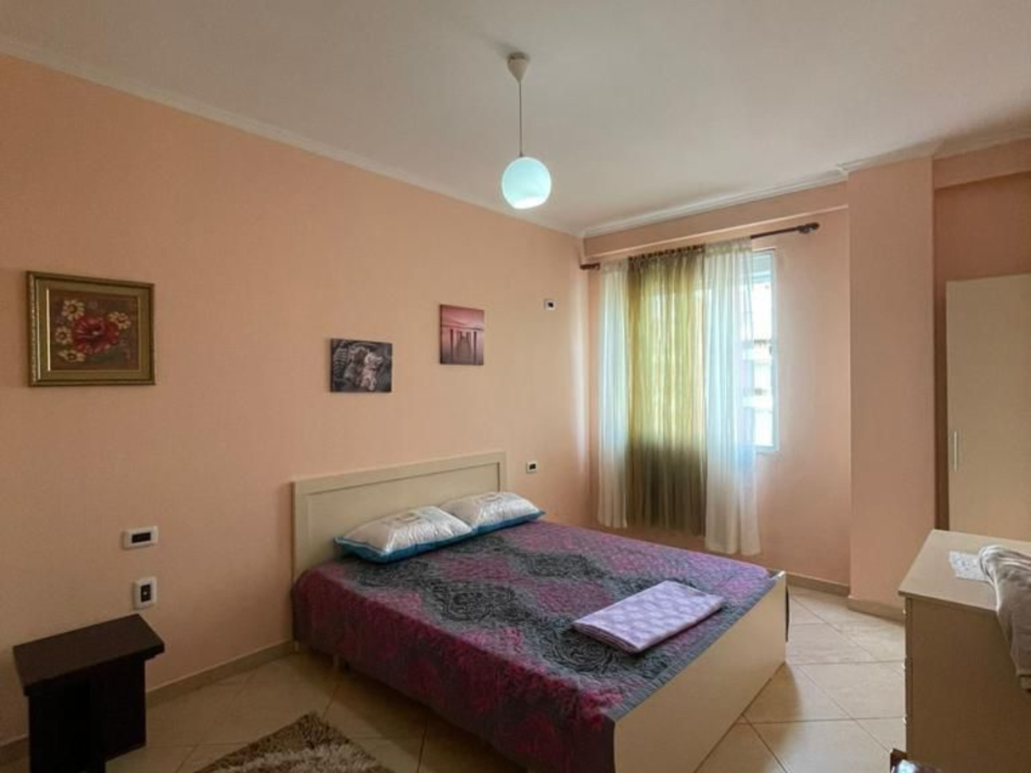 Tirane, jepet me qera apartament 1+1+Ballkon Kati 7, 74 m² 450 € (YZBERISHT)
