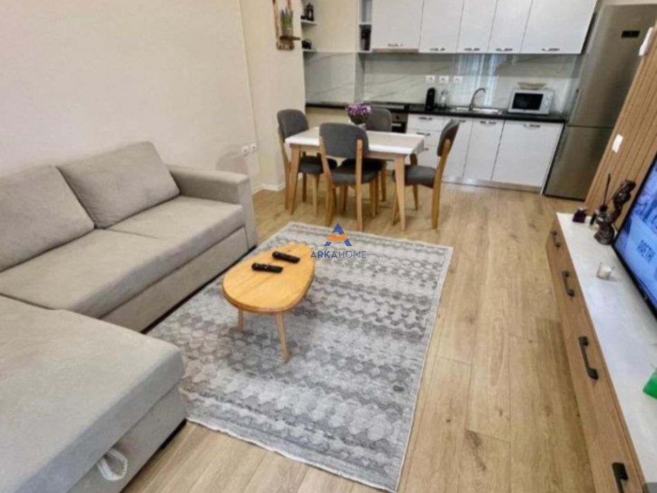 Tirane, shitet apartament 2+1+Ballkon Kati 5, 93 m² 237.500 € (RRUGA SIRI KODRA)