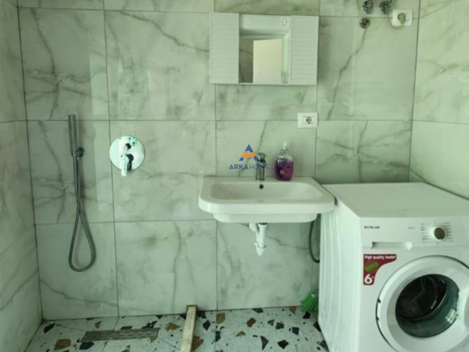 Tirane, jepet me qera garsonier Kati 3, 30 m² 357 € (KOMPLEKSI MANGALEM, ALI DEMI)