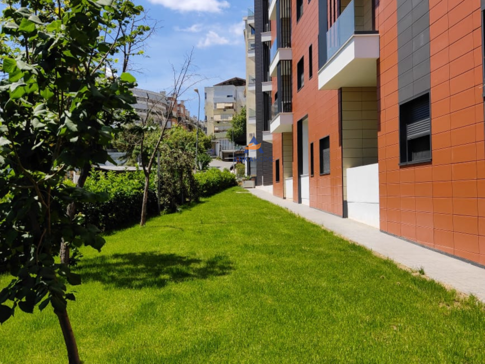 Tirane, shitet apartament 2+1+Ballkon Kati 3, 100 m² 250.000 € (KODRA E DIELLIT,PRANE REZIDENCES 1)