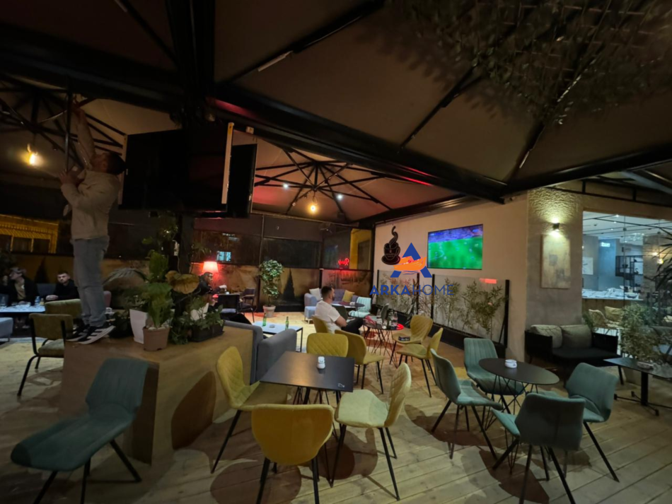 Tirane, jepet me qera lokal Kati 0, 220 m² 1.200 € (RRUGA MIHAL GRAMENO)