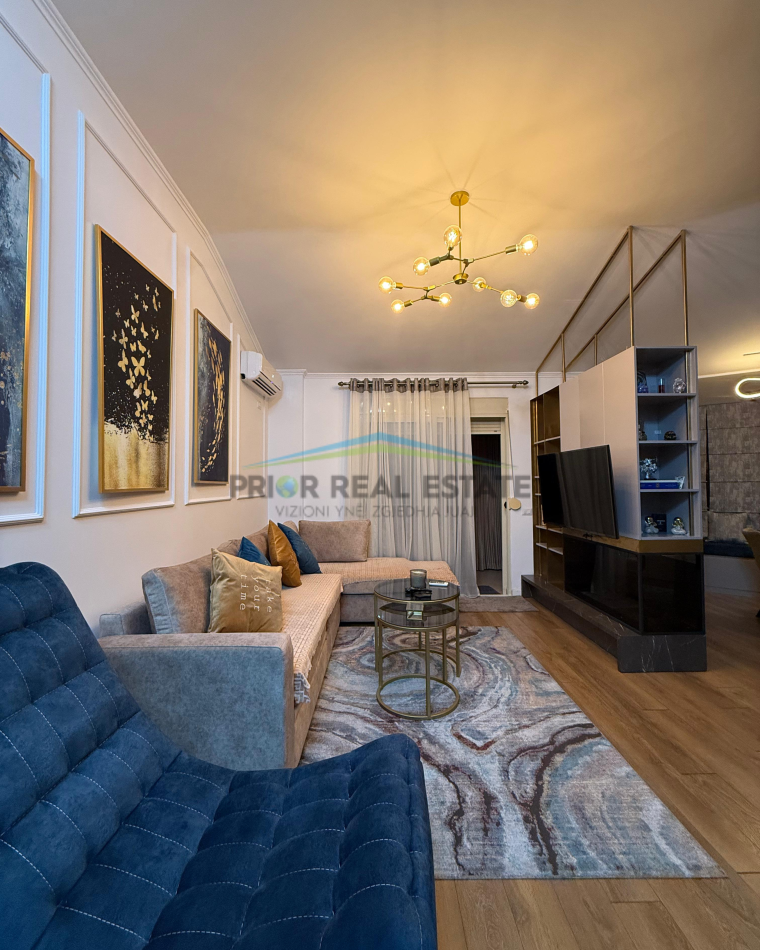 Tirane, jepet me qera apartament 1+1+Ballkon Kati 3, 65 m² 600 € (Teleferik)