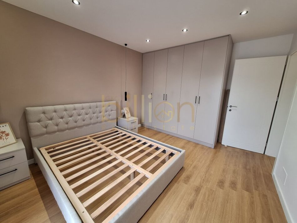 TEK MINE PEZA, SHITET APARTAMENT 2+1, ID: Billion3439