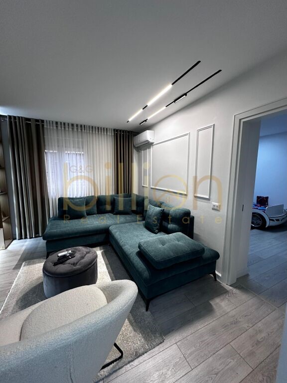 SHESIM SUPER APARTAMENT 2+1 PRANE PAZARIT TE RI, ID: Billion3444