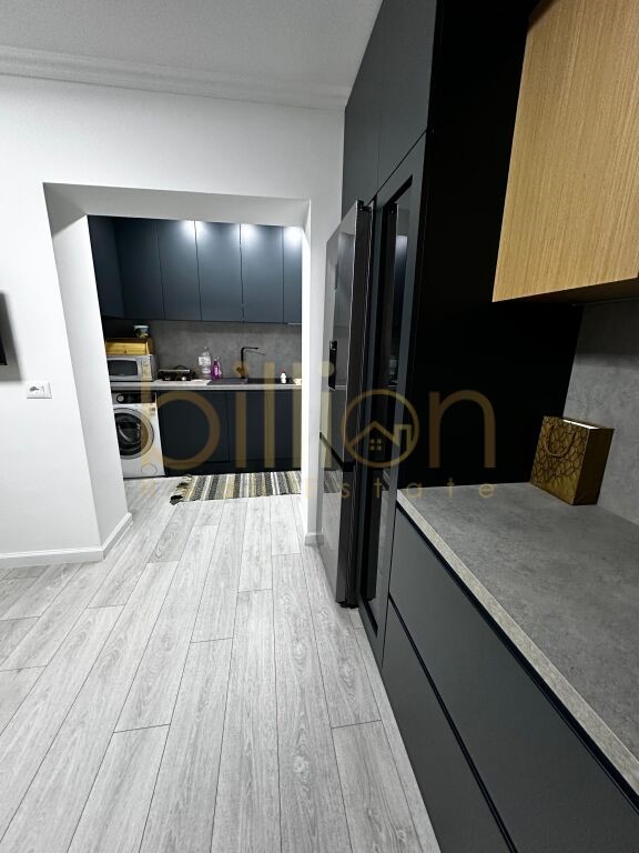 SHESIM SUPER APARTAMENT 2+1 PRANE PAZARIT TE RI, ID: Billion3444