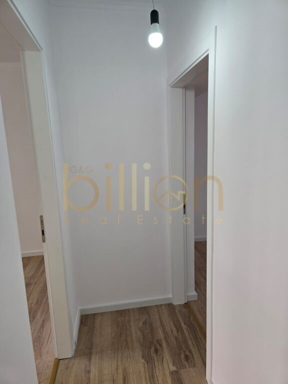 PRANE QENDRES SHITET APARTAMENT 2+1
