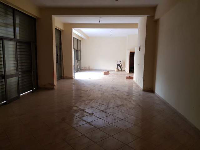 Tirane, shes ambjent biznesi Kati -1, 155 m² 135.000 Euro (Yzberisht)