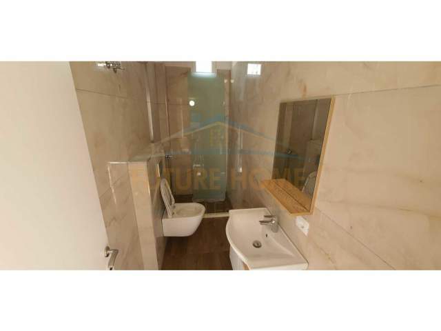 Durres, shitet apartament 2+1+BLK Kati 5, 83 m² 95.000 Euro (Plazh rrota kuqe)