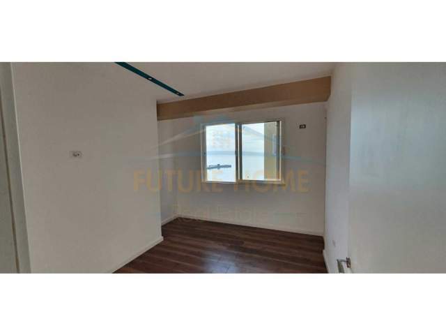 Durres, shitet apartament 2+1+BLK Kati 5, 83 m² 95.000 Euro (Plazh rrota kuqe)