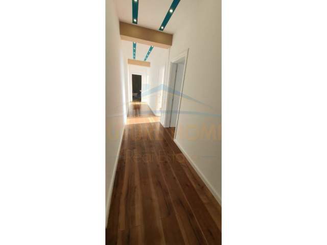Durres, shitet apartament 2+1+BLK Kati 5, 83 m² 95.000 Euro (Plazh rrota kuqe)