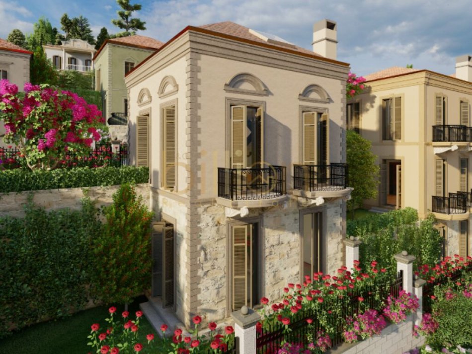 Korce, shitet Vile 3 Katshe, , 150 m2 (PARKU RINIA, Korçë, Albania)