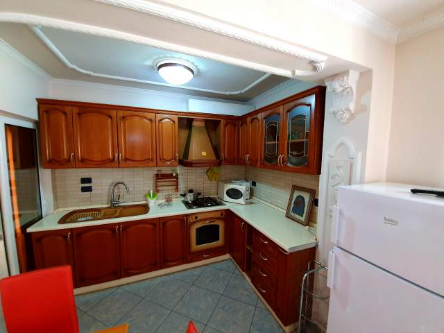 Myslym Shyri Qera500 euro, 60 m² (prane gjimnazit Faik Konica)