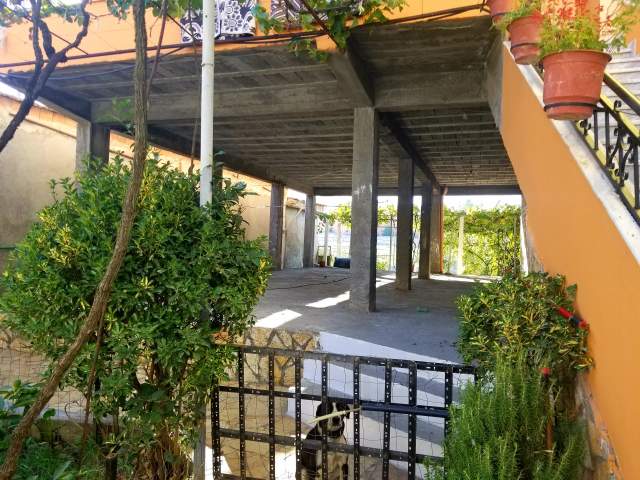 Selitë e vogel,500m larg universitetit marlin barleti,rruga ilia dilo sheperi,tirane.