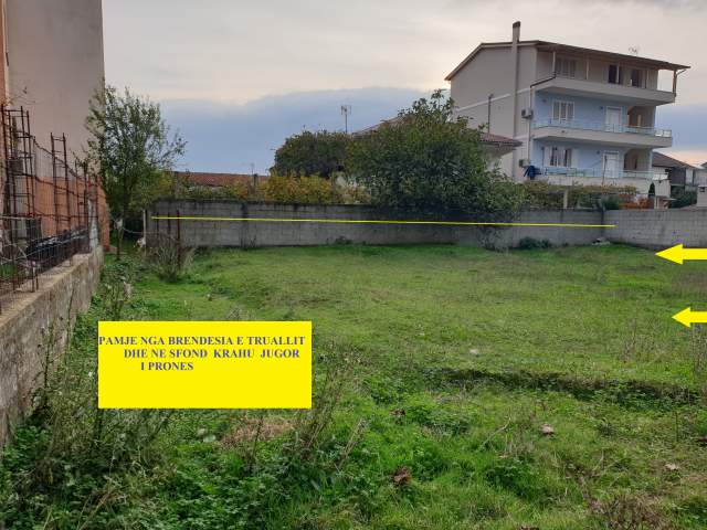 Shitet, Siperfaqe Trualli, ideale për 1-Vilë ose kapanon shërbimesh, 500m², Cmim 55'000€, në të djathtë Autostradës Tiranë-Durrës, rruga dytësore, me kthim tek Skoda & Porsche Albania 5