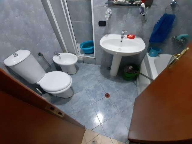 Tirane, jepet me qera apartament 2+1+BLK Kati 4, 90 m² 400 Euro (Todi Shkurti)