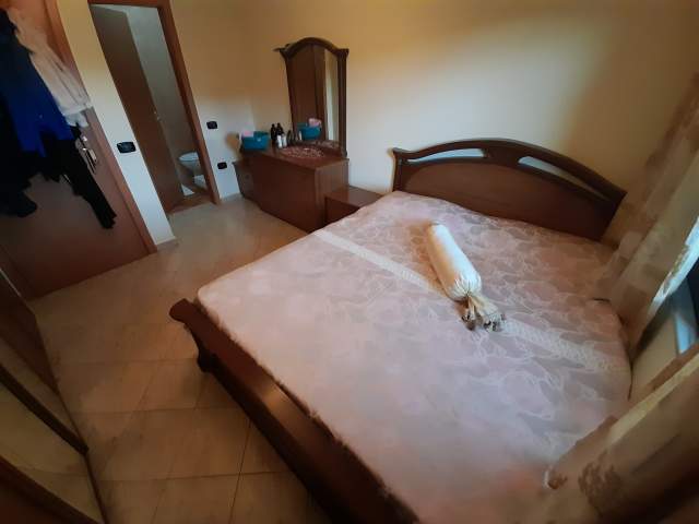 Tirane, jepet me qera apartament 2+1+BLK Kati 4, 90 m² 400 Euro (Todi Shkurti)