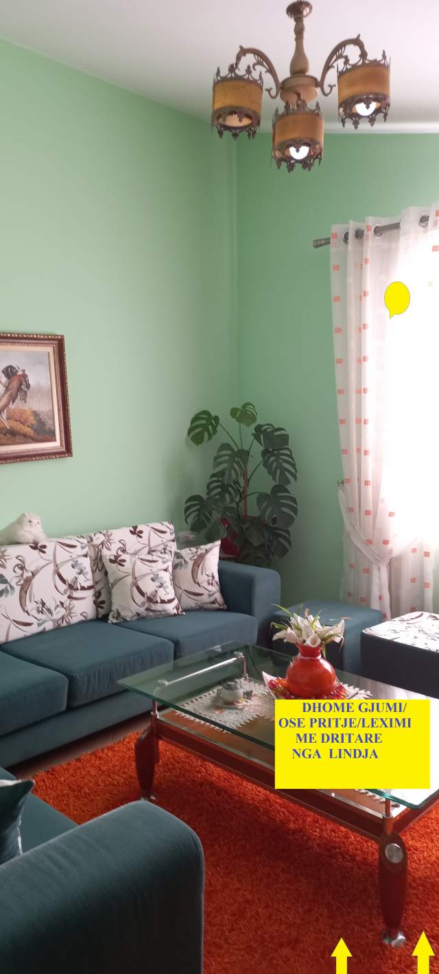 Shitet Apartament i bollshëm, 3+1 me2-banjo, ballkon, 143m², kat 4, ndërtes 4-kate me çati, 1150 €/m², në rr. Pjetër Gurakuqi, 900m nga Materniteti Ri