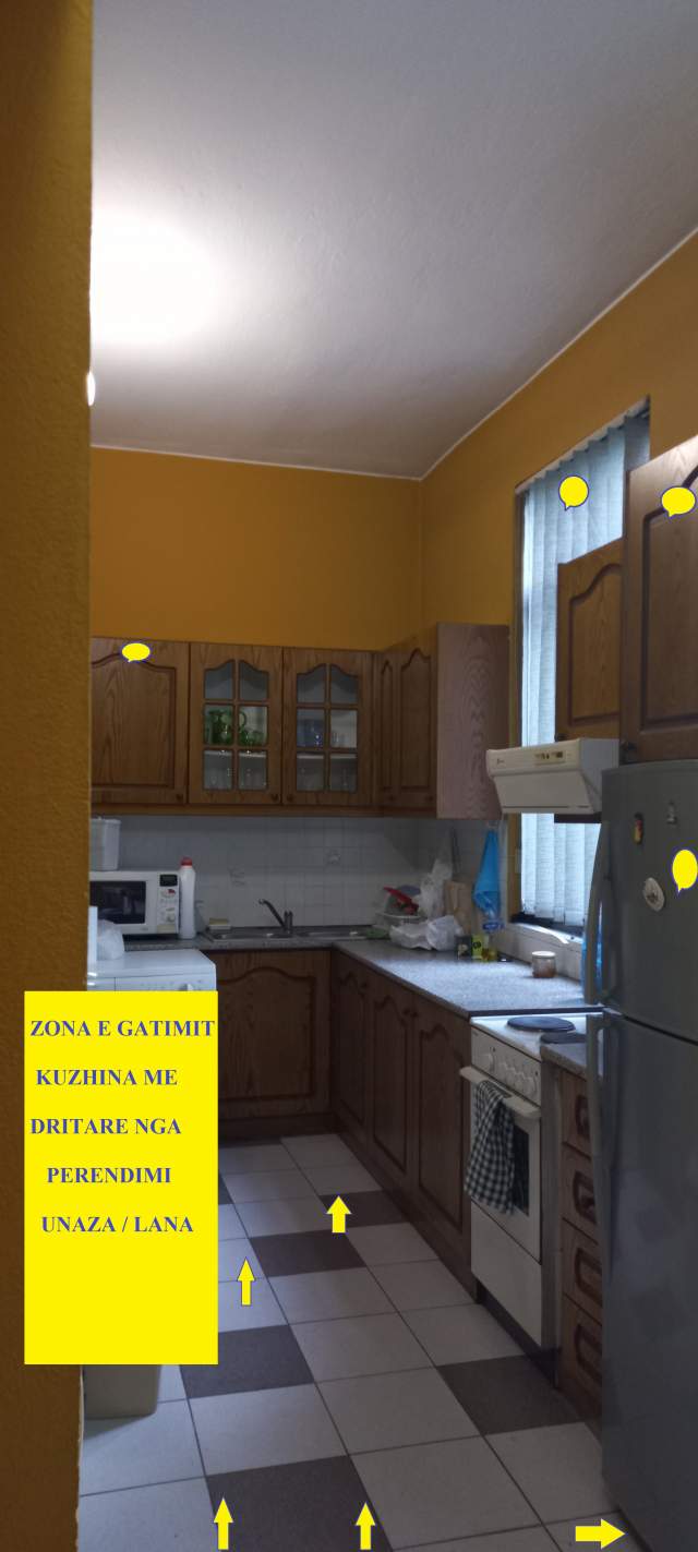 Tirane,Me Qera Apart bollshëm e cilësor, në qendër, tip. 2+1, Kati 3, pallat ekzistus 5-kate, 90m², qera 750 €/muaj, në blv B.Curri, tek pallatet dhe