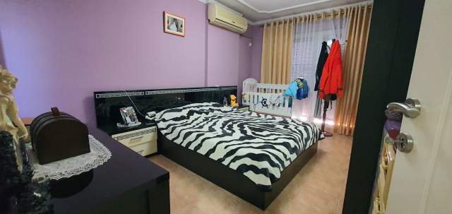 Tirane, jepet me qera apartament duplex Kati 1, 240 m² 1.000 Euro (Dritan Hoxha)