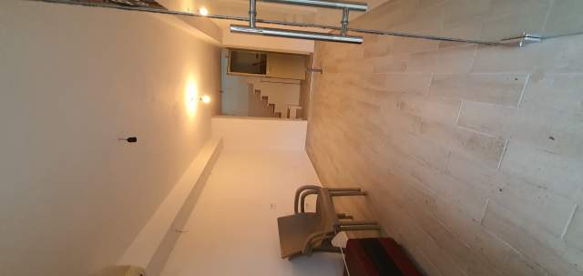 Tirane, jepet me qera dyqan Kati 0, 40 m² 30.000 Leke (Kombinat)