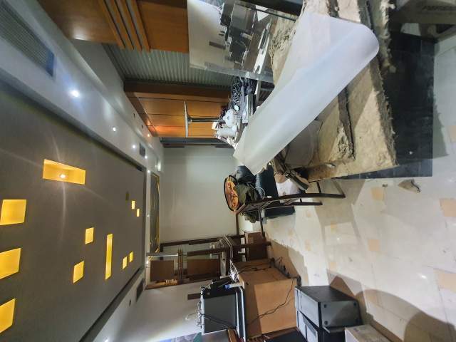 Tirane, jepet me qera ambjent biznesi Kati 1, 100 m² 100.000 Leke (kavajes)