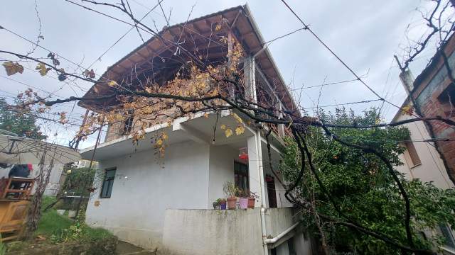Tirane, shitet Vile 2 Katshe Kati 2, 190 m² 160.000 Euro (Seit Gega)