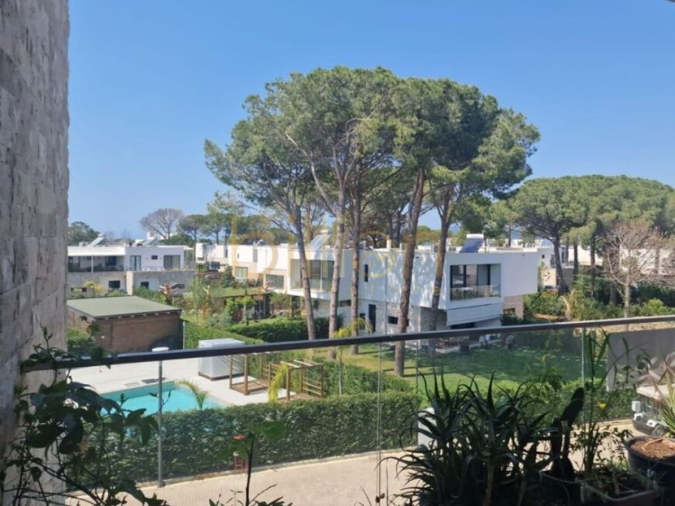 Durres, shitet apartament 1+1 Kati 2, 90 m² 220,000 € (GJIRI I LALZIT, Durrës, Albania)