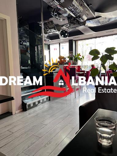 Tirane, jepet me qera ambjent biznesi Kati 0, 172 m² 2.500 € (Petro Nini)