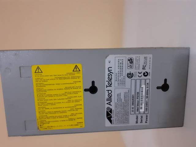 Tirane, shes pajisje Allied Telesyn FS705  1.500 Leke