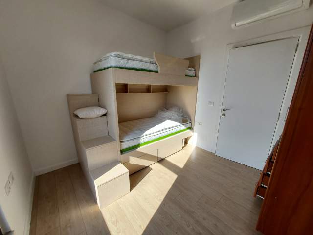 Tirane, jepet me qera apartament 3+1+BLK Kati 8,  110 m² 65.000 Leke (LAPRAKE)