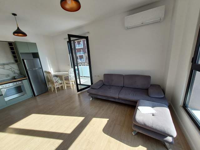 Tirane, jepet me qera apartament 3+1+BLK Kati 8,  110 m² 65.000 Leke (LAPRAKE)