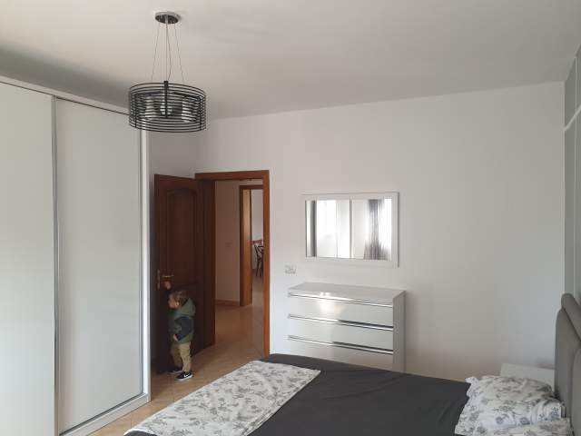 Vlore, jepet me qera apartament 2+1+BLK Kati 6, 125 m² 350 Euro (Bulevardi Ismil Qemali)