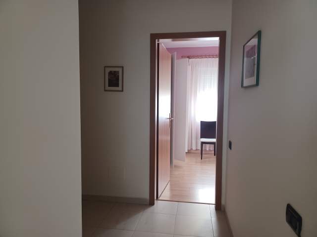 Tirane, jepet me qera apartament 2+1+A+BLK Kati 2, 750 Euro (BULEVARDI ZOGU I 1)