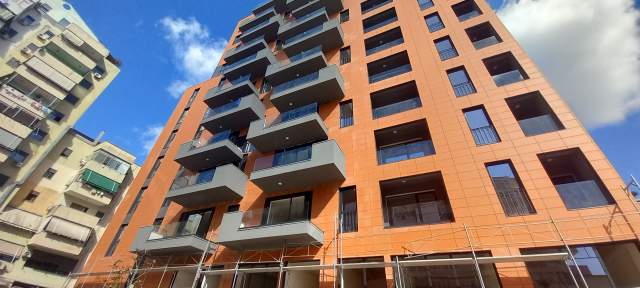 Tirane, shes apartament 1+1+BLK Kati 4, 70 m² 2.100 Euro/m2 (SHITET APARTAMENT 1+1 TE KOMUNA E PARISIT)