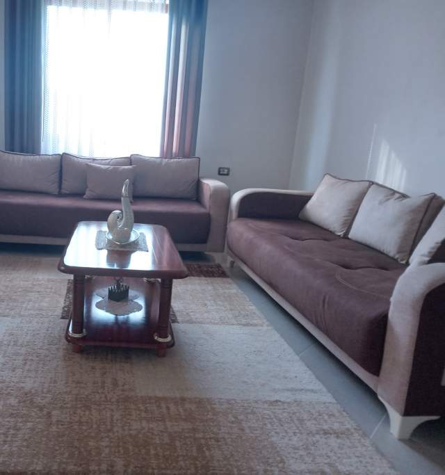Tirane, jepet me qera Vile 1+1 Kati 2, 60 m² 35.000 Leke (Pran Kompleksit Kontakt, Inxhineria Ndertimit)