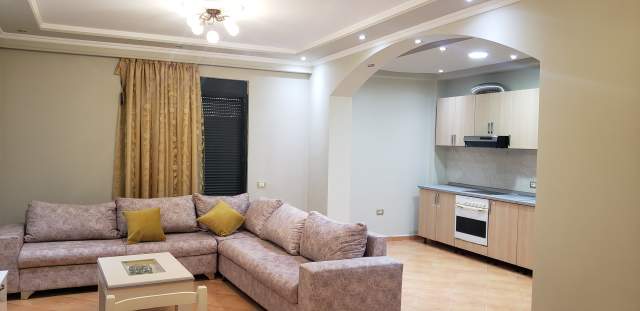 Tirane, jepet me qera apartament 2+1+BLK Kati 3, 105 m² 35.000 Leke (Rr. Thesarit Fresk)
