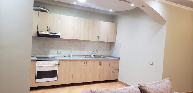 Tirane, jepet me qera apartament 2+1+BLK Kati 3, 105 m² 35.000 Leke (Rr. Thesarit Fresk)