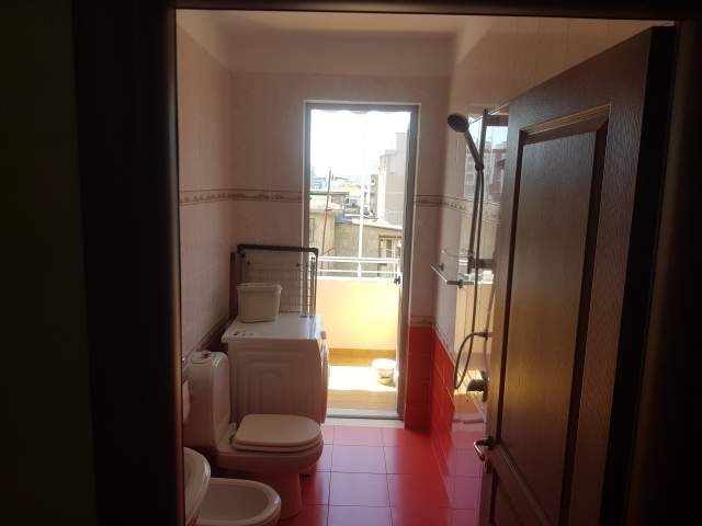 Shkoder, jepet me qera apartament 2+1+A+BLK Kati 7, 400 Euro (Vasil Shanto)