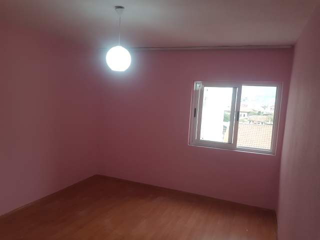 Shkoder, jepet me qera apartament 1+1 Kati 5, 68 m² 20.000 Leke (Parruce)