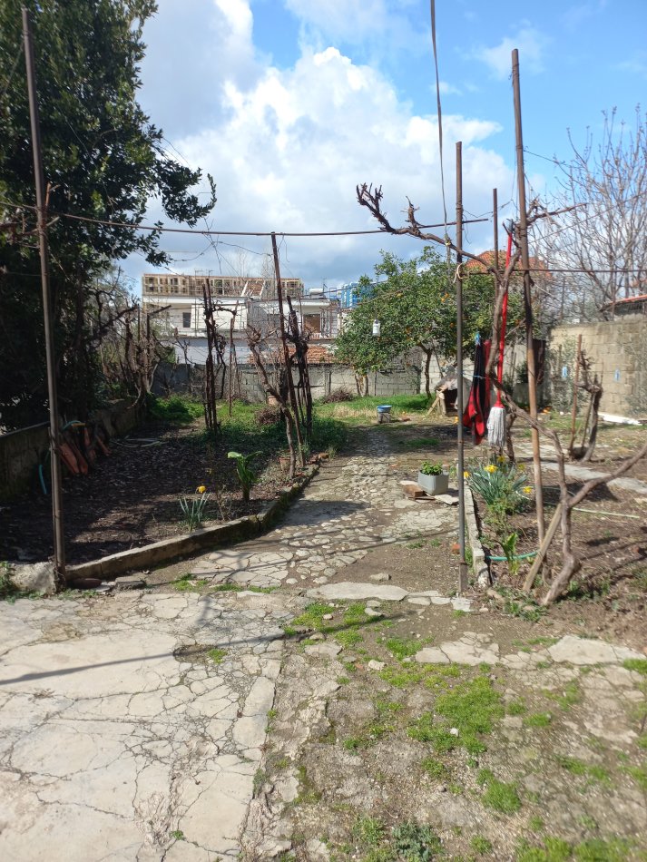 Tirane, shes Vile 3 Katshe , 190 m² 115.000 € (Princ Vidi)