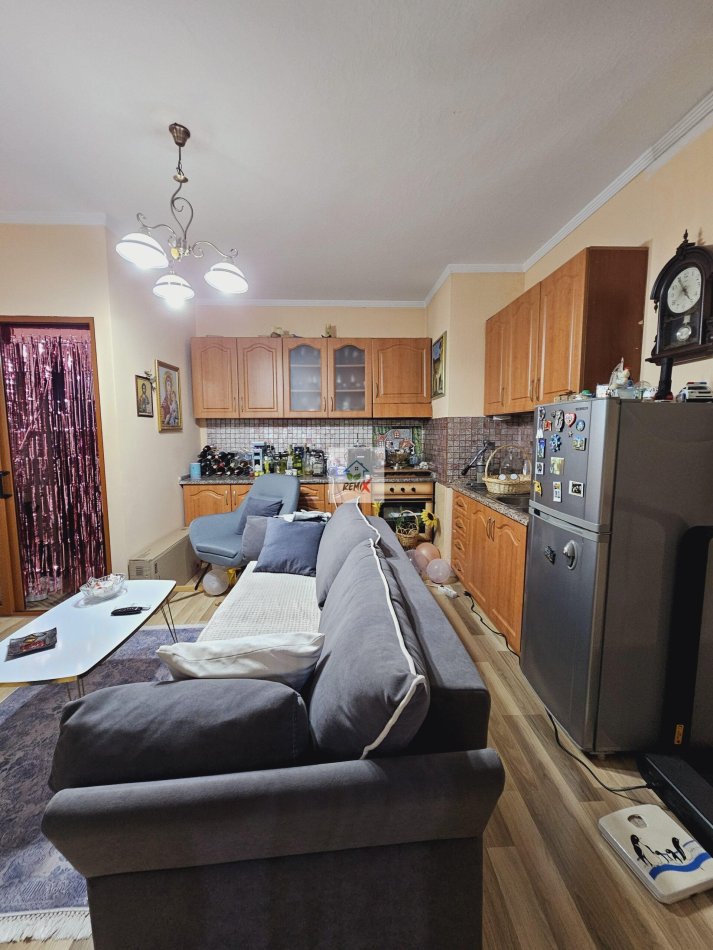 APARTAMENT 2+1+2 PER SHITJE PRANE ISH RAJONIT