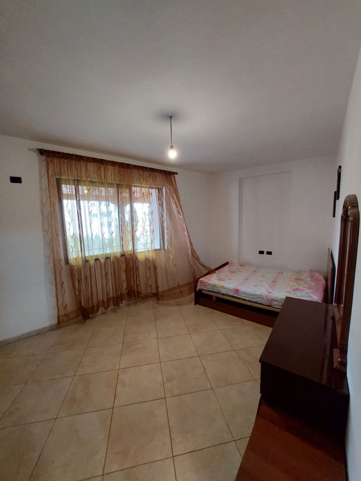 Jepet me qera apartament 2+1+2 ne Fresk
