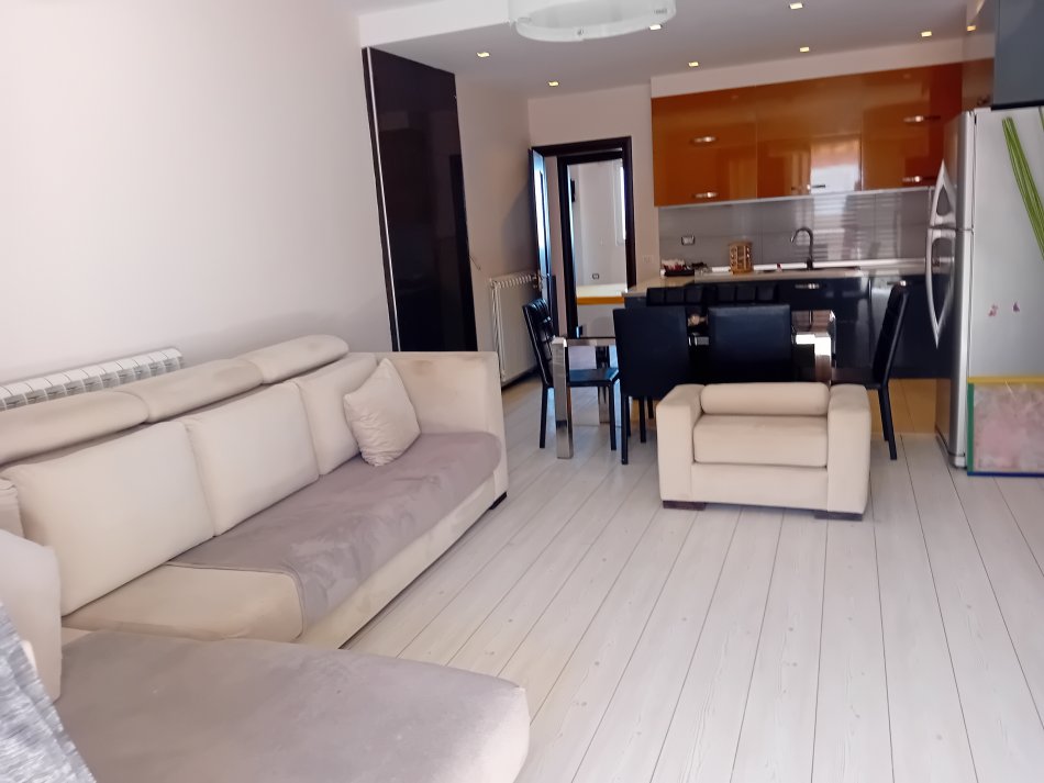 Tek Kodra e Diellit. Rruga Rrapo Hekali.Shitet Super Apartament 2+1 Me Hipoteke, Planimetri te Rregullt dhe Orientim Fanatastik. Sip 95 m2. Cmimi 148.000 Euro