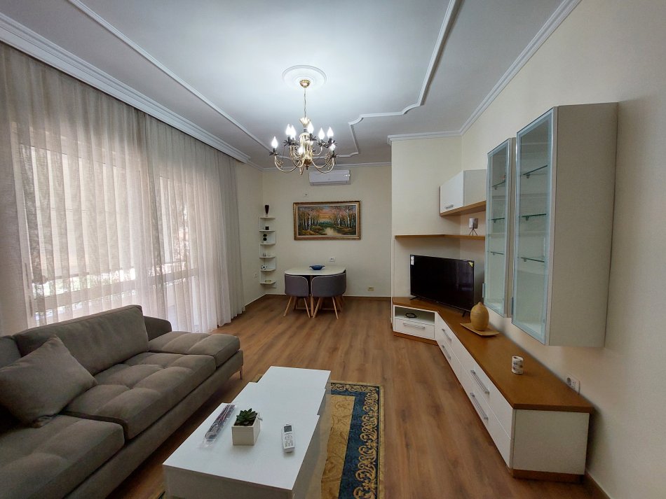 JAPIM ME QIRA APARTAMENT 2+1 TE PAZARI I RI