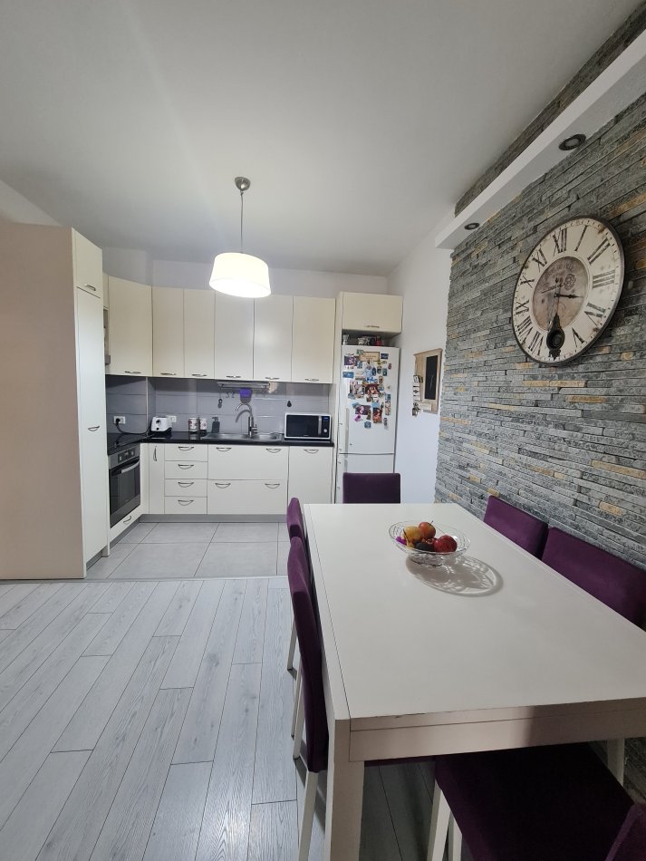 Tirane, shitet apartament 2+1 Kati 2, 125.000 €